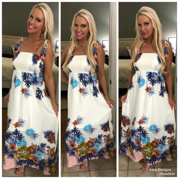 🌸LAST 1! 🥰Stunning Floral Tie Tassel Dress! - Picture 2 of 5